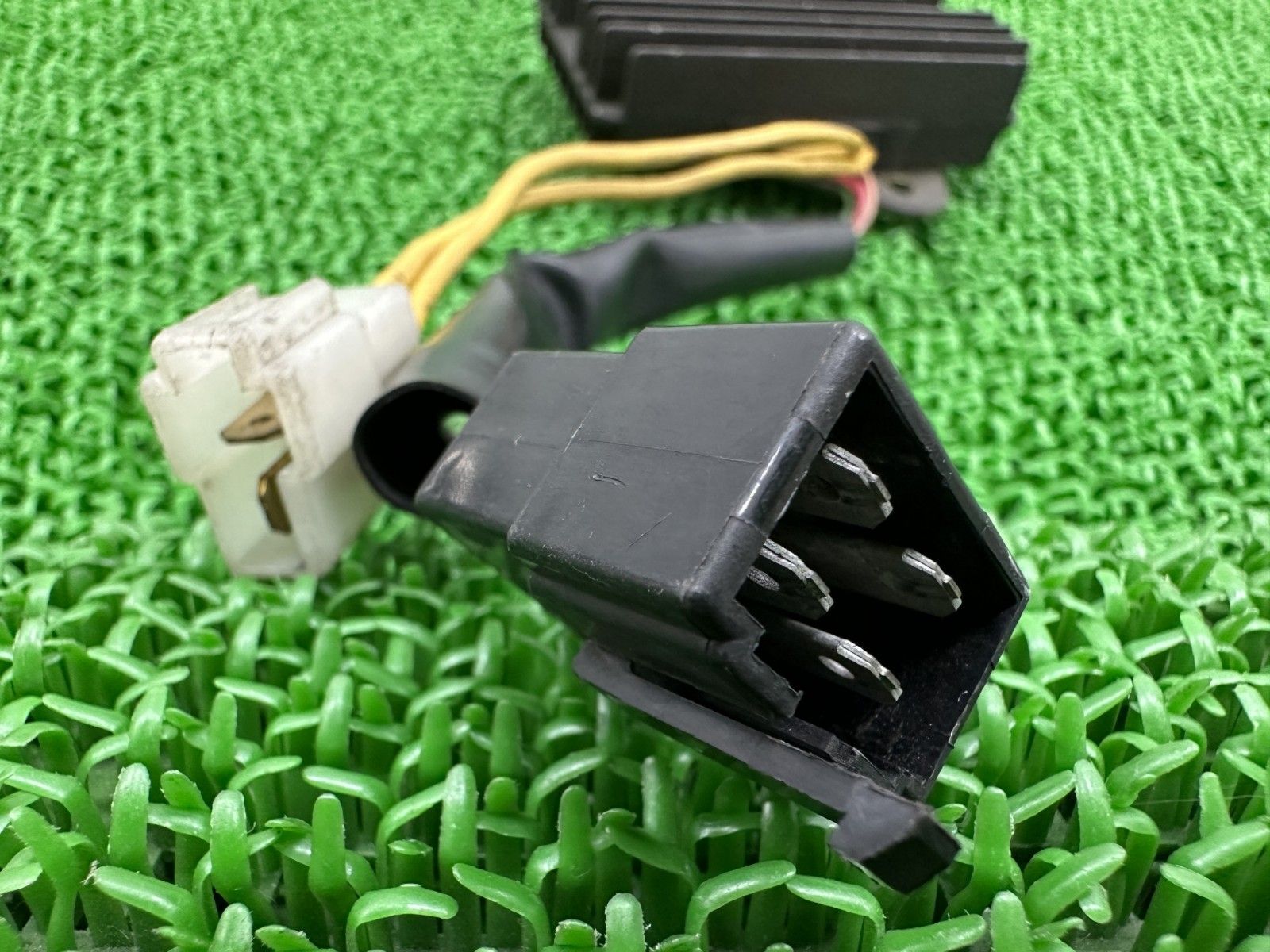 996 レギュレター ドゥカティ 純正 バイク 部品 ステー付 DUCATI 748 916 車検 Genuine rR