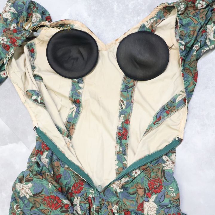 カーキ系 エレガント