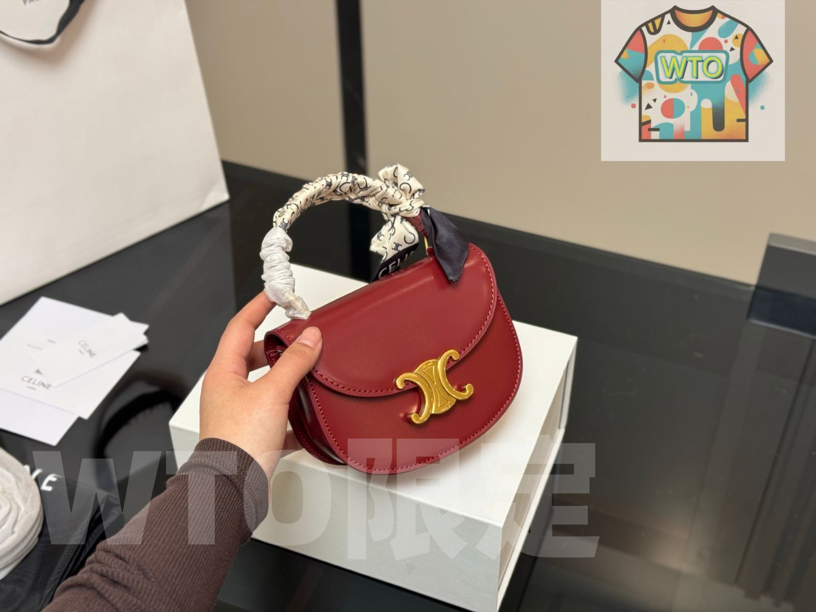 今日WTO】Celine Besace Triomphe カワイイハンドバッグ-WTO輸入