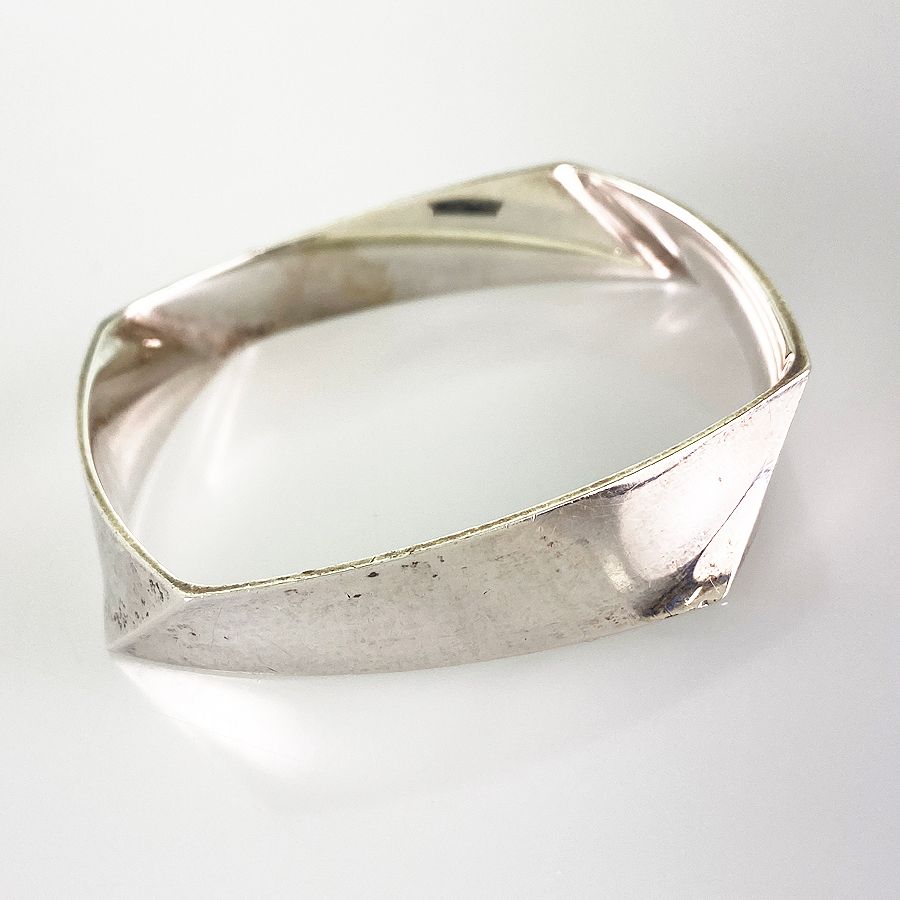 ティファニー TIFFANY-Co. トルク ワイド Sv925 バングル sss