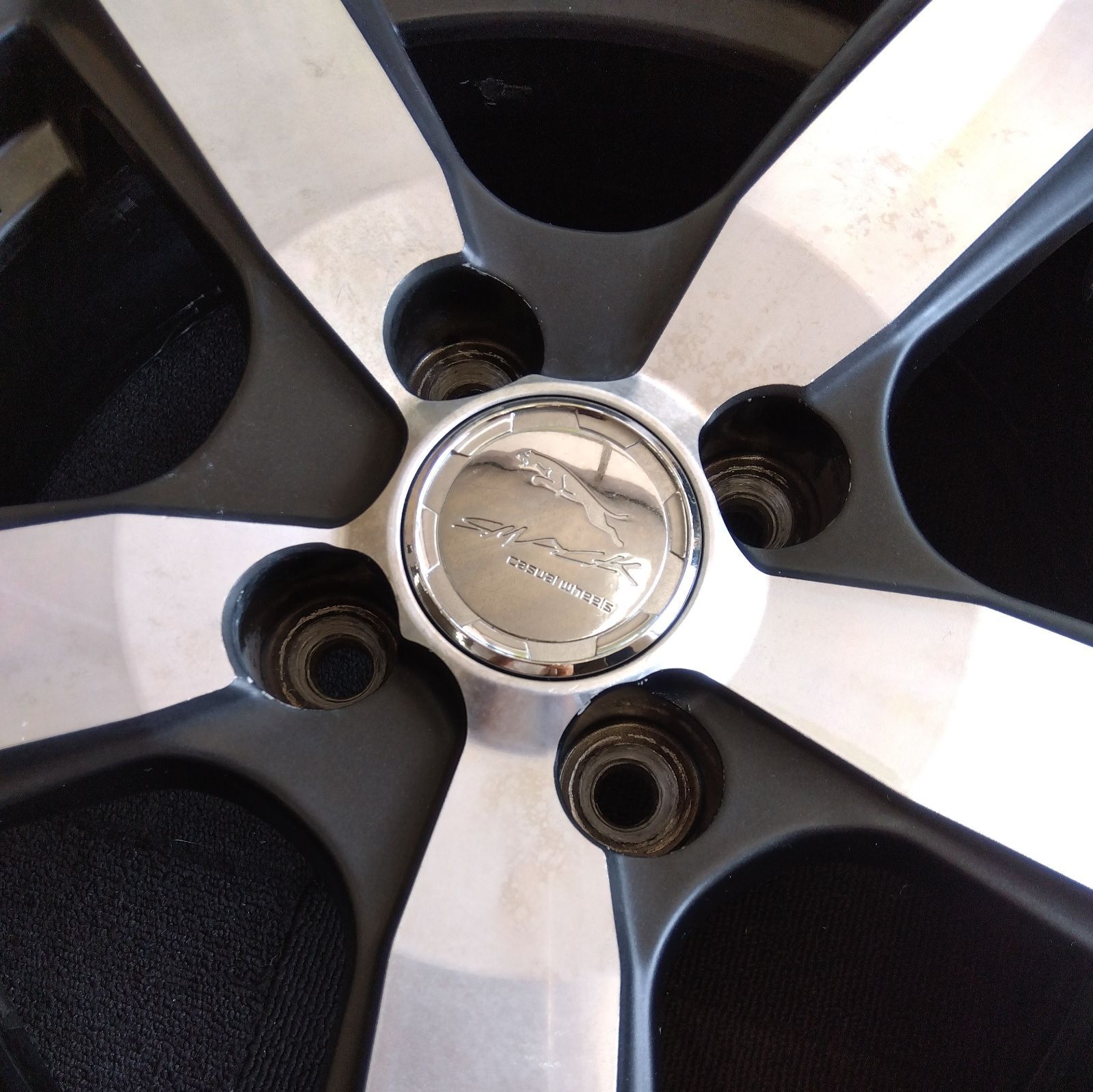 美品 200系 ハイエース GDH201V 純正 鉄ホイール×1本 黒 防錆艶