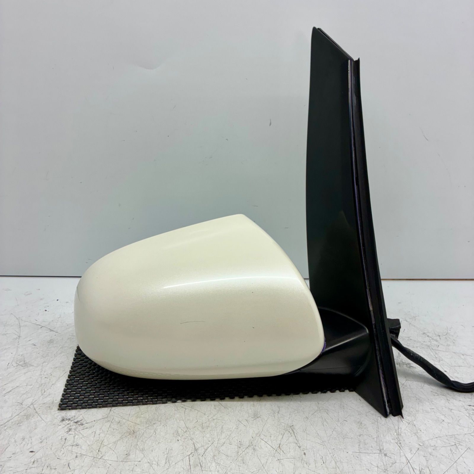 ホンダ RB1 RB2 オデッセイ 前期 ドアミラー サイドミラー 右側 運転席側 R 7P 7ピン 7ピン ホワイト 白 NH624P P71436