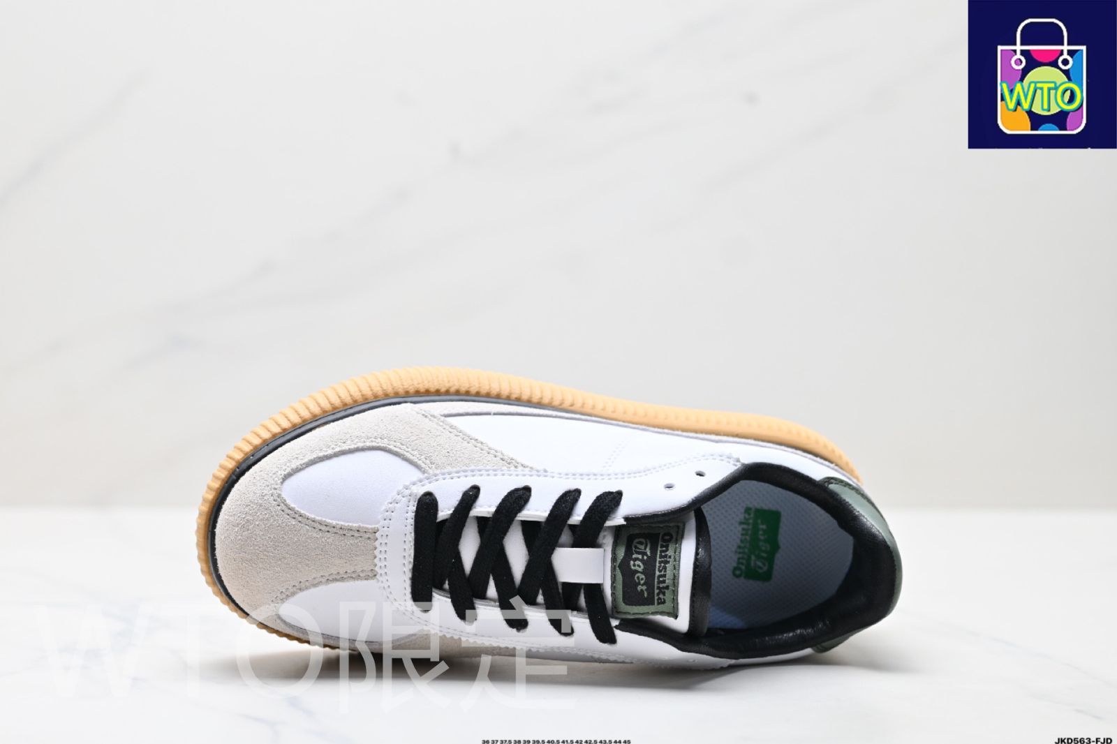 未使用級☆ Onitsuka Tiger DELECITY 厚底スニーカー 本革 onitsuka tiger** DELECITY 厚底スニーカー 男女兼用