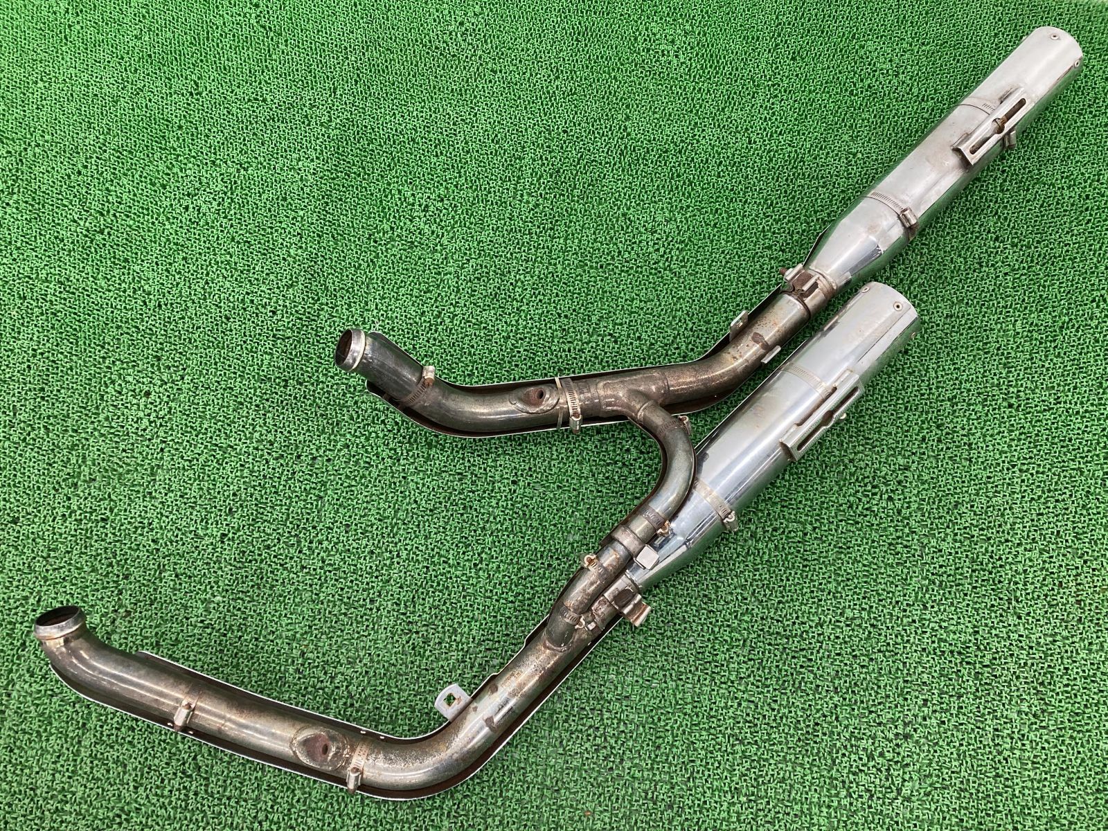 FXDB1580 マフラー 64757-09 ハーレー 純正 中古 バイク 部品 ダイナ