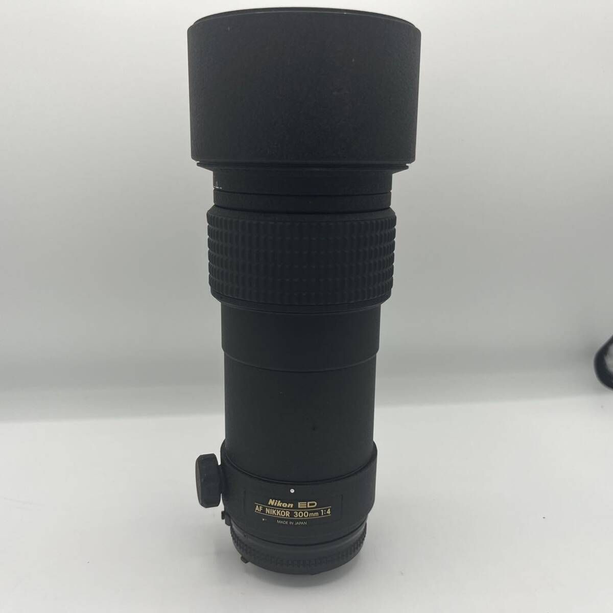 Nikon - (商談中)nikon AF nikkor 300mm F4 (わけあり品) Nikon introduces lightweight FX 300mm f/4 and updated DX 55
