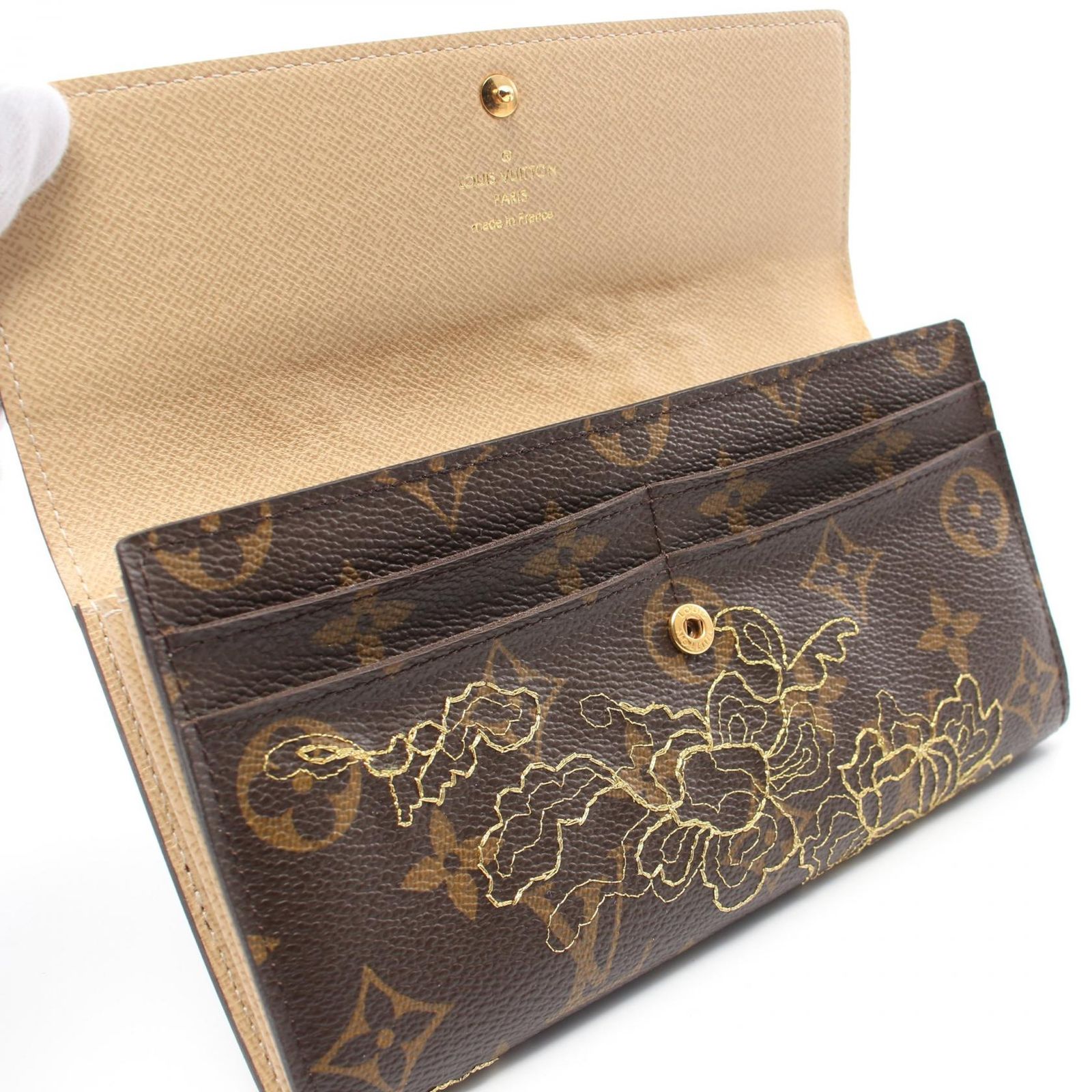 VUITTON