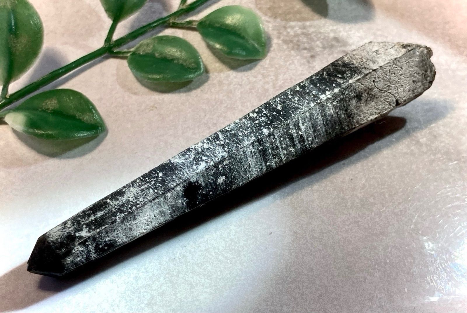 チベット産 聖石 モリオン ラフストーン 原石 守護石 モリオン 原石