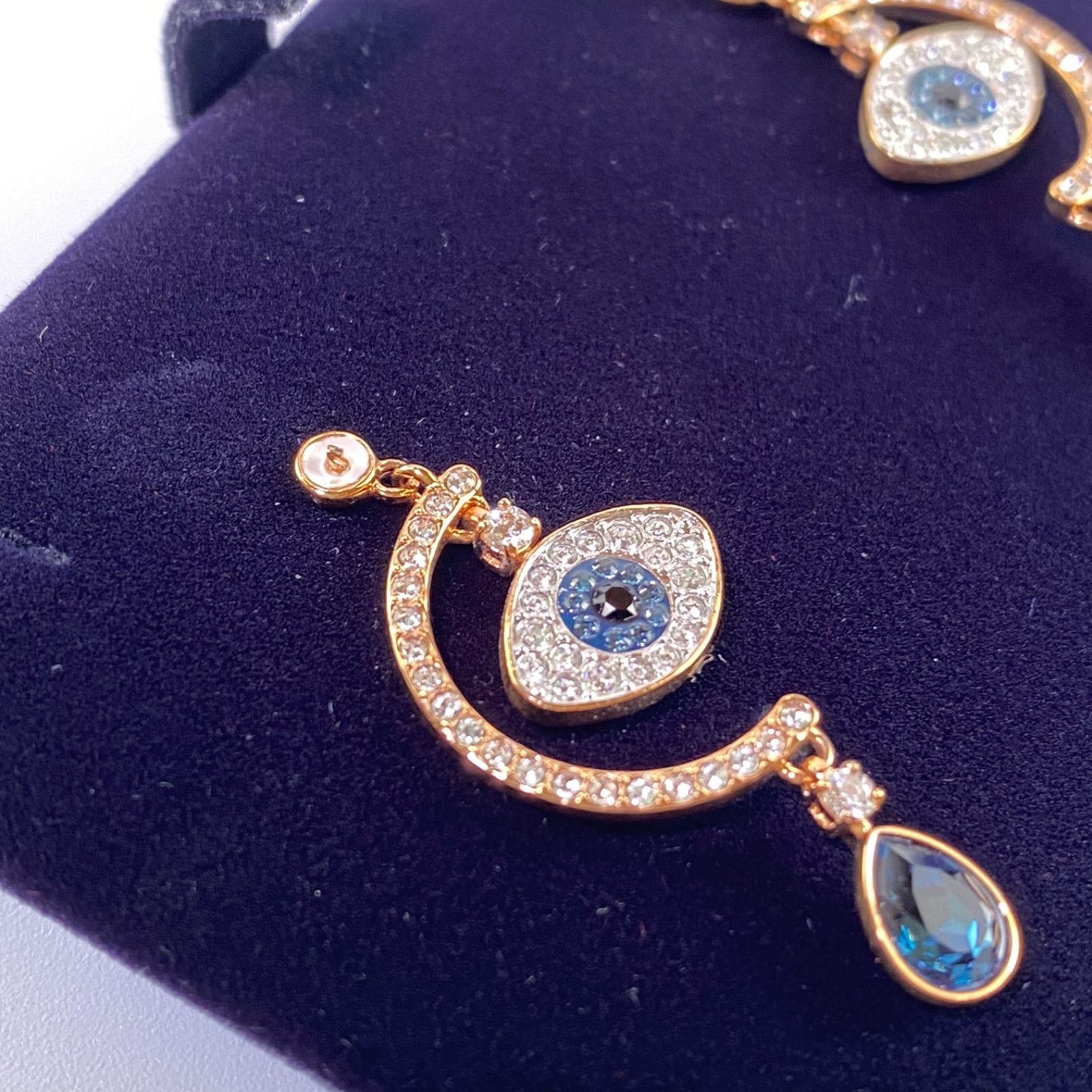 訳あり】SWAROVSKI スワロフスキー DUO EVIL EYE ピアス - メルカリ