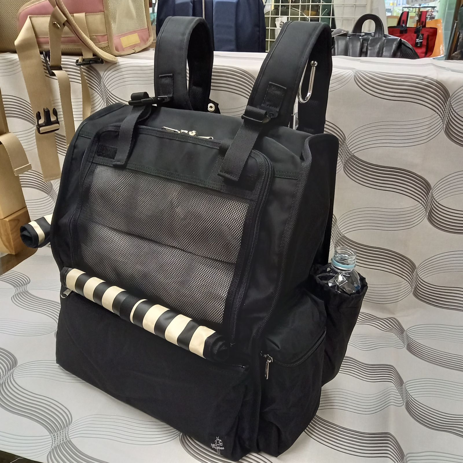 ペットキャリー犬 猫 ミスターバックマン No.1350 ダッコリュック中 黒