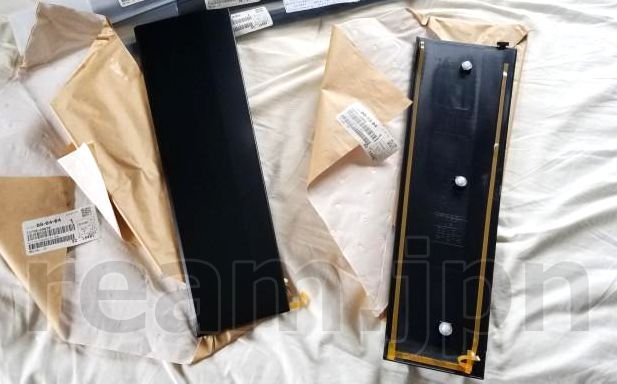 新品 トヨタ純正 ヴォクシー ノア 70系 リアドア ウインドウモール