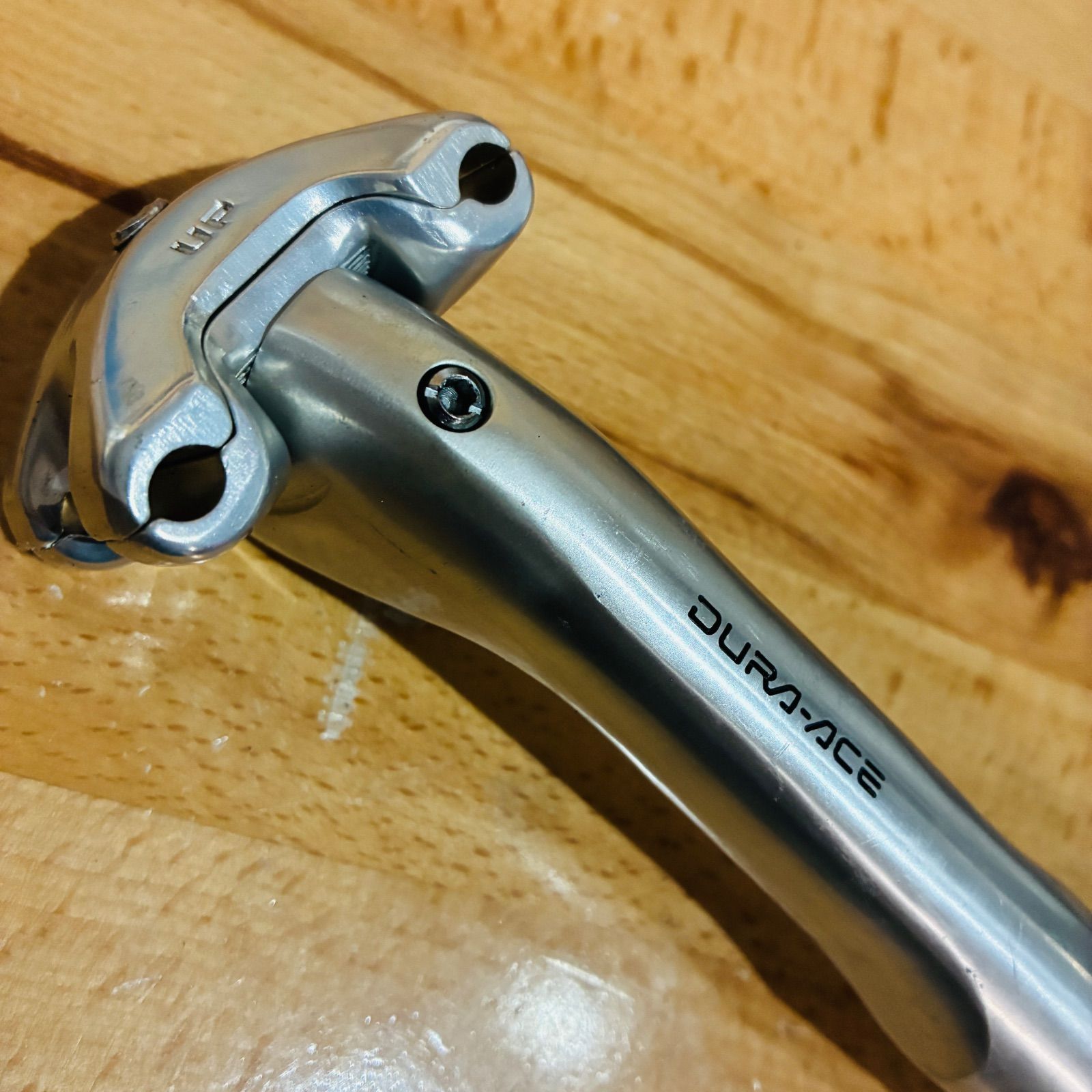 【レア品】シマノ デュラエース　シートポスト　Φ27.0mm 希少】 DURA-ACE エアロ シートポスト φ27.0 200㎜ SP-7400 B