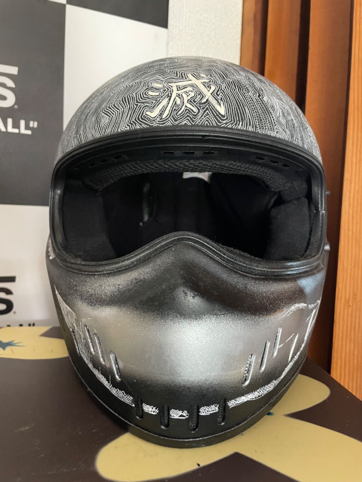 アート ヘルメット アーティスト作品 WTAPS NUTS ART WORKS デカール