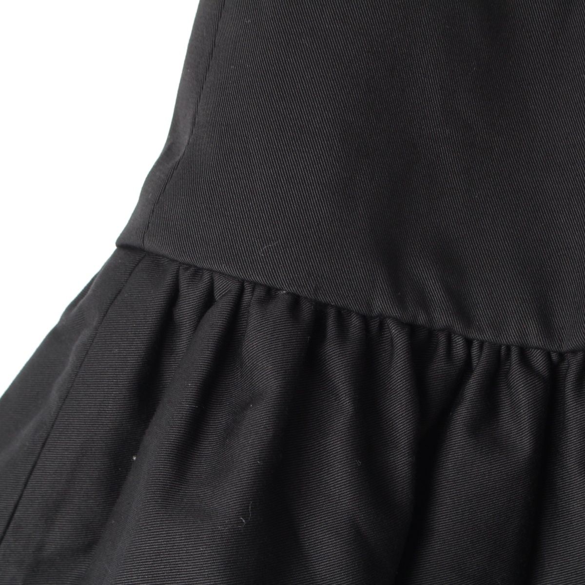 パトゥ コットンギャバジン ラッフル ミニ スカート ボトムス