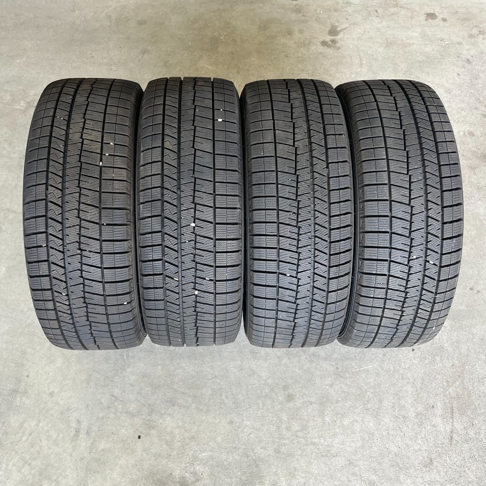 ＶＷビートル等 235 45 18 スタッドレスタイヤ アルミホイール C-61