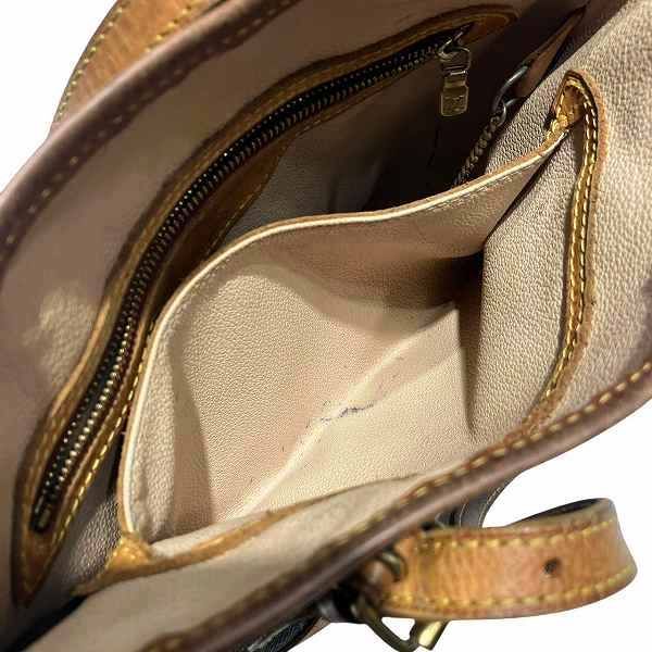 Vuitton モノグラム