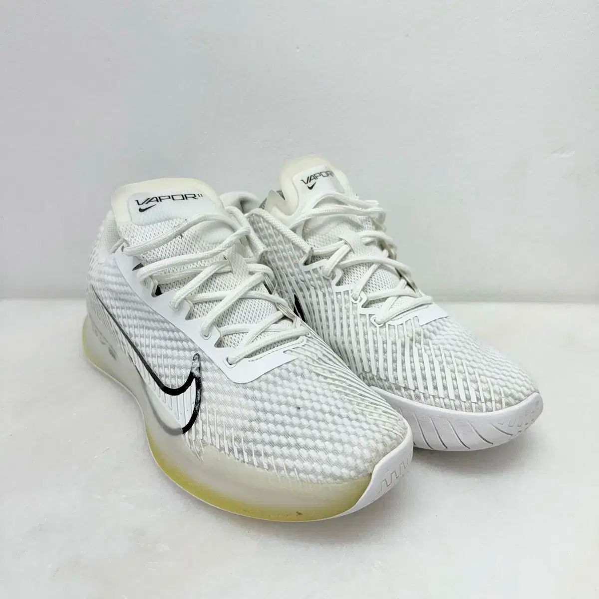 280 NIKE ナイキ テニスシューズ コート ズーム ヴェイパー 11 HC