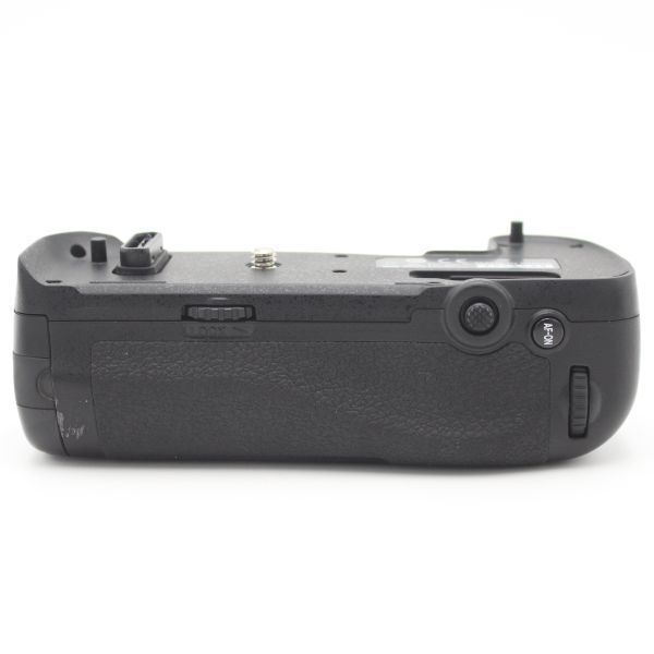 Nikon マルチパワーバッテリーパック MB-D17 ♯80004
