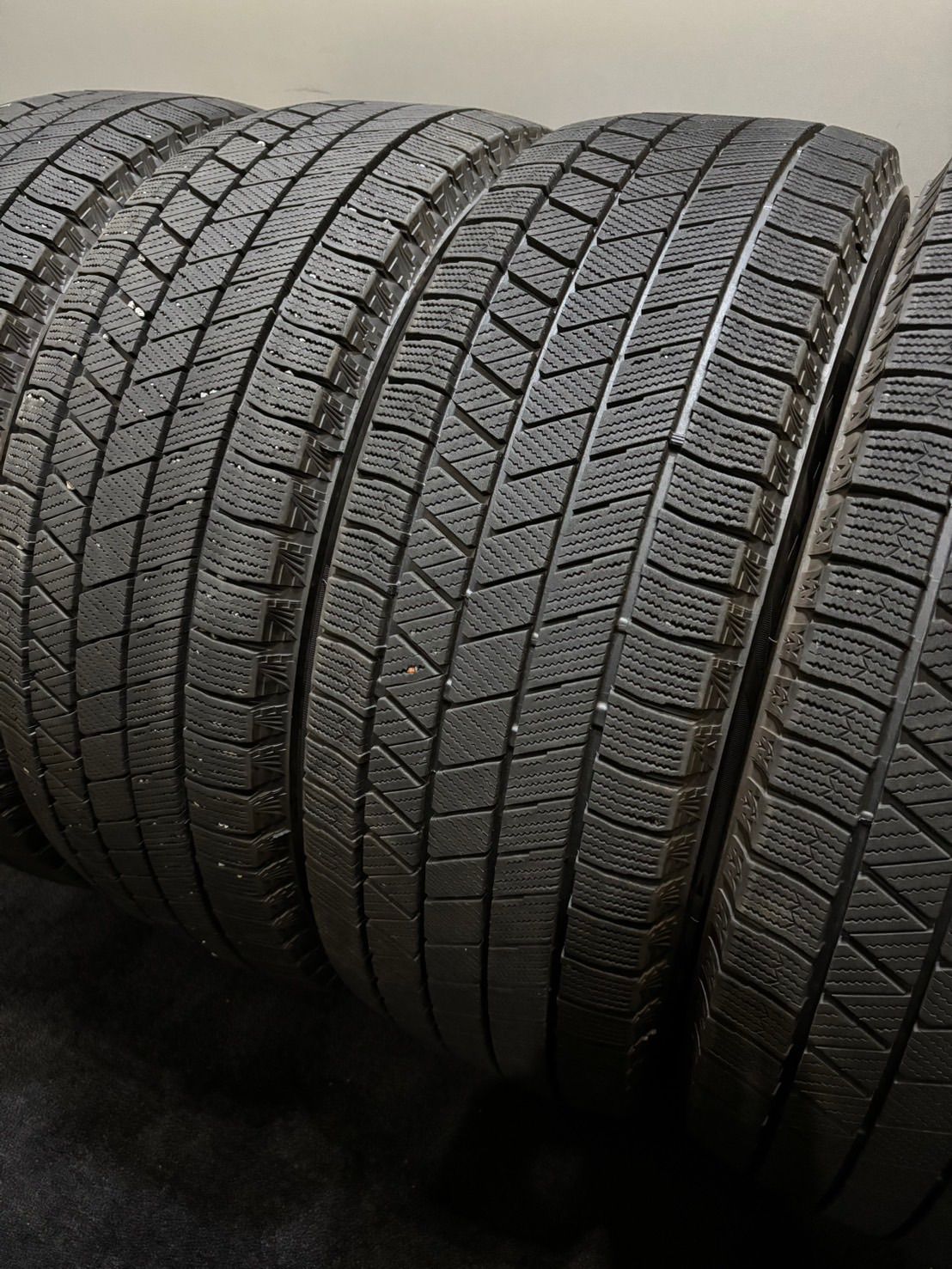 215 55R18 BRIDGESTONE VRX3 21年製 スタッドレス 4本 ブリヂストン ブリザック ヤリスクロス CX-3 南7-K290