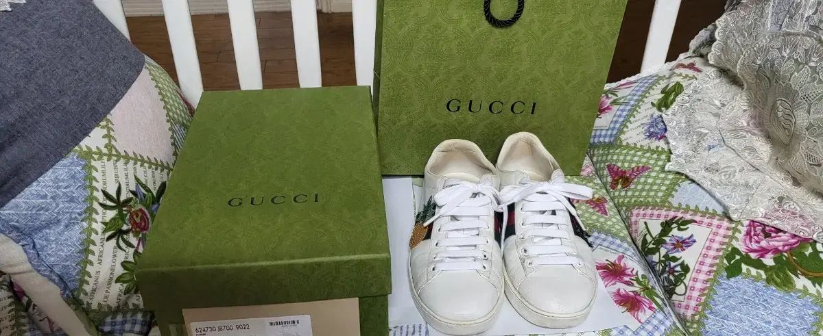 正規品 GUCCI(グッチ) テントウムシ パイナップル スニーカーズ スニーカー 240 245 箱 フルセット