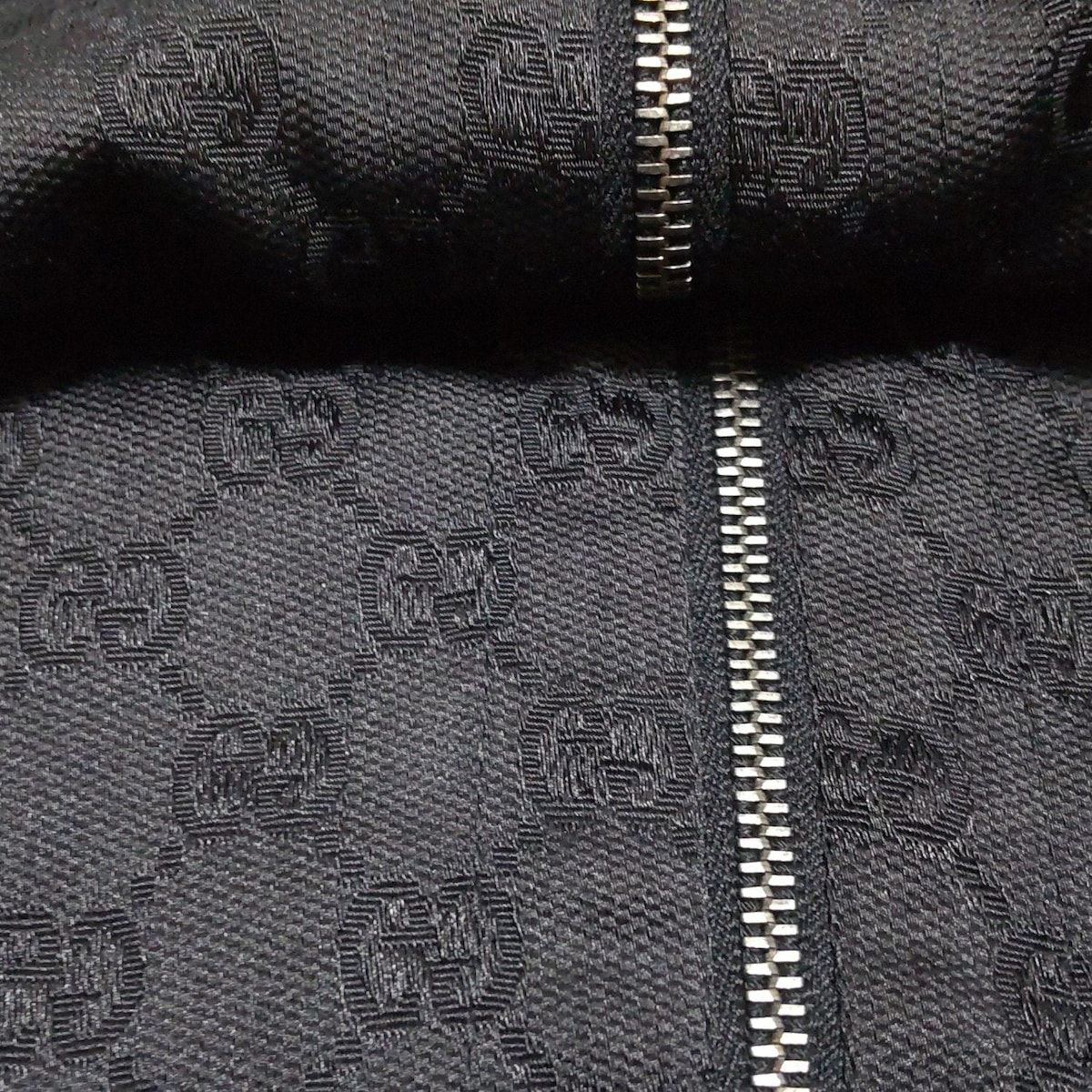 【GUCCI】美品！GG柄 スカート 40サイズ　タイガーボタン　総柄 GUCCI】美品！GG柄 スカート 40サイズ タイガーボタン 総柄