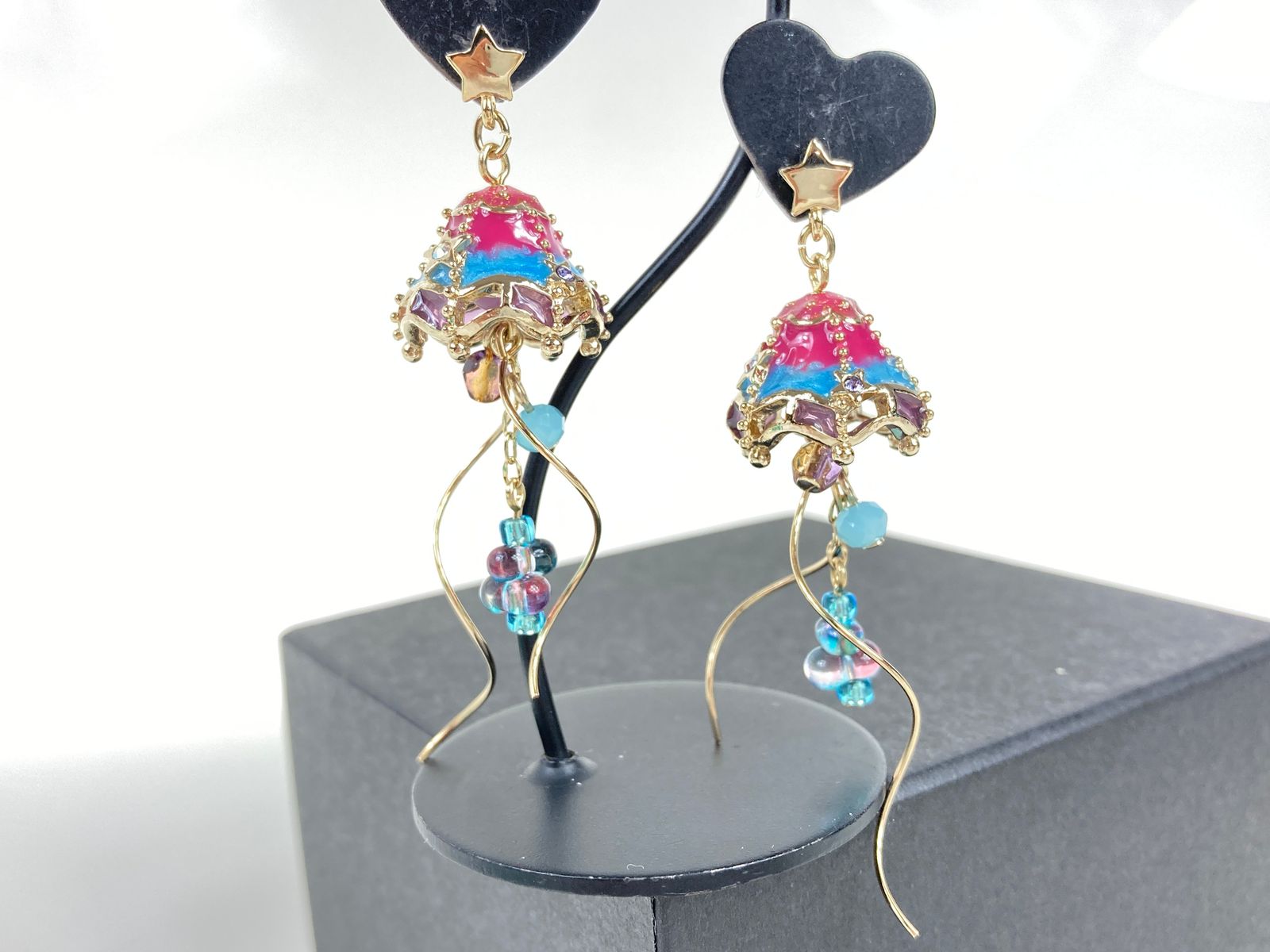 アナスイ ANNA SUI くらげ 海 星 モチーフ ビーズ ピアス 縦:6cm