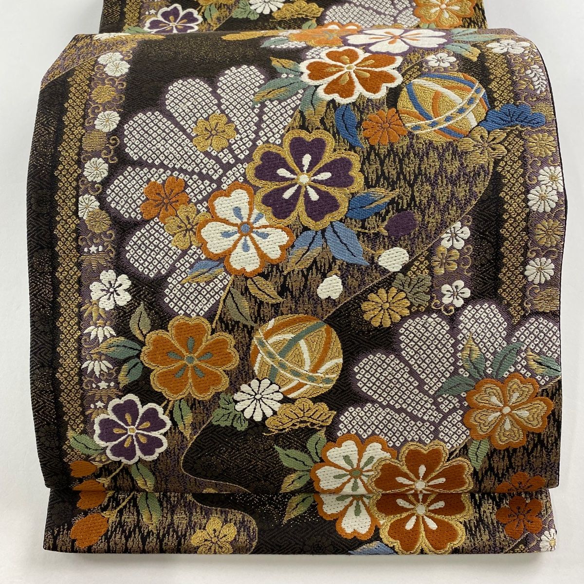 袋帯 六通 桜 花々 曲線 七宝 24M467f 袋帯 六通 刺繍 金通し 桜 丸紋 逸品