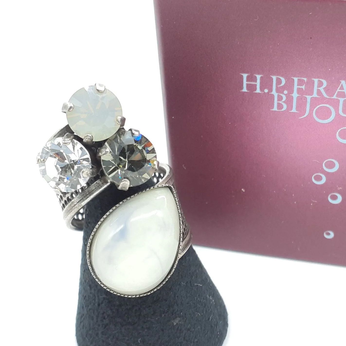 CLAUDINE VITRY(クロディーヌヴィトリー) ネックレス美品 - 黒×ピンク