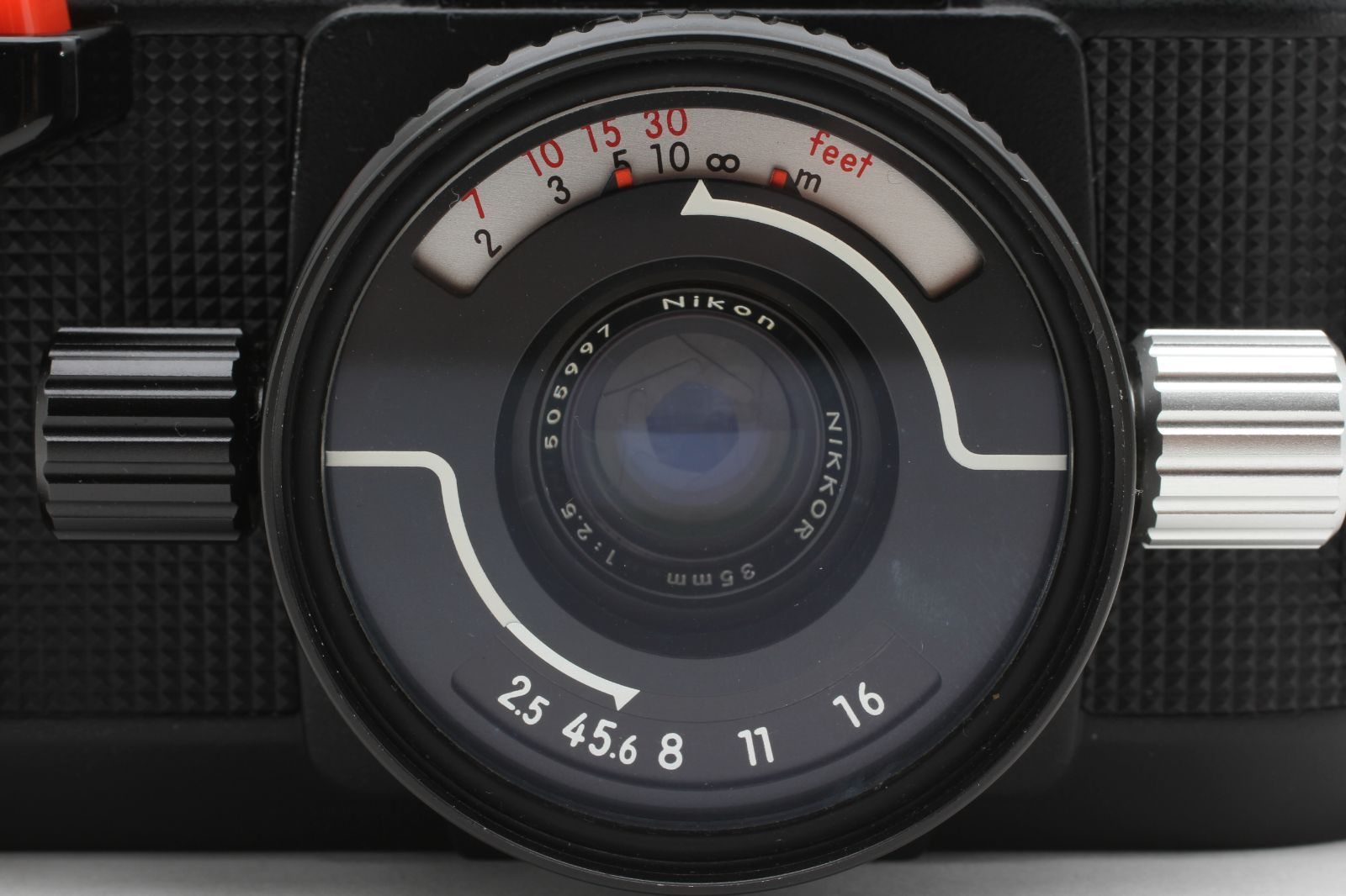35mm F2.5