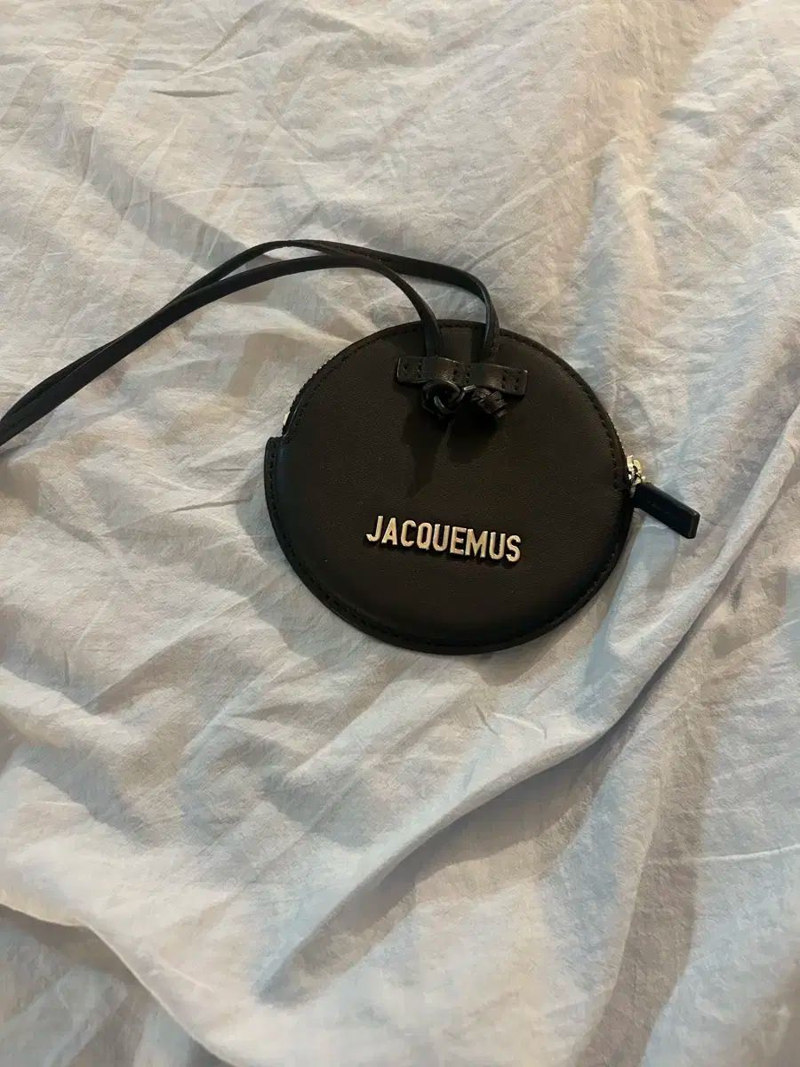 JACQUEMUS ジャックムス または ピチュ