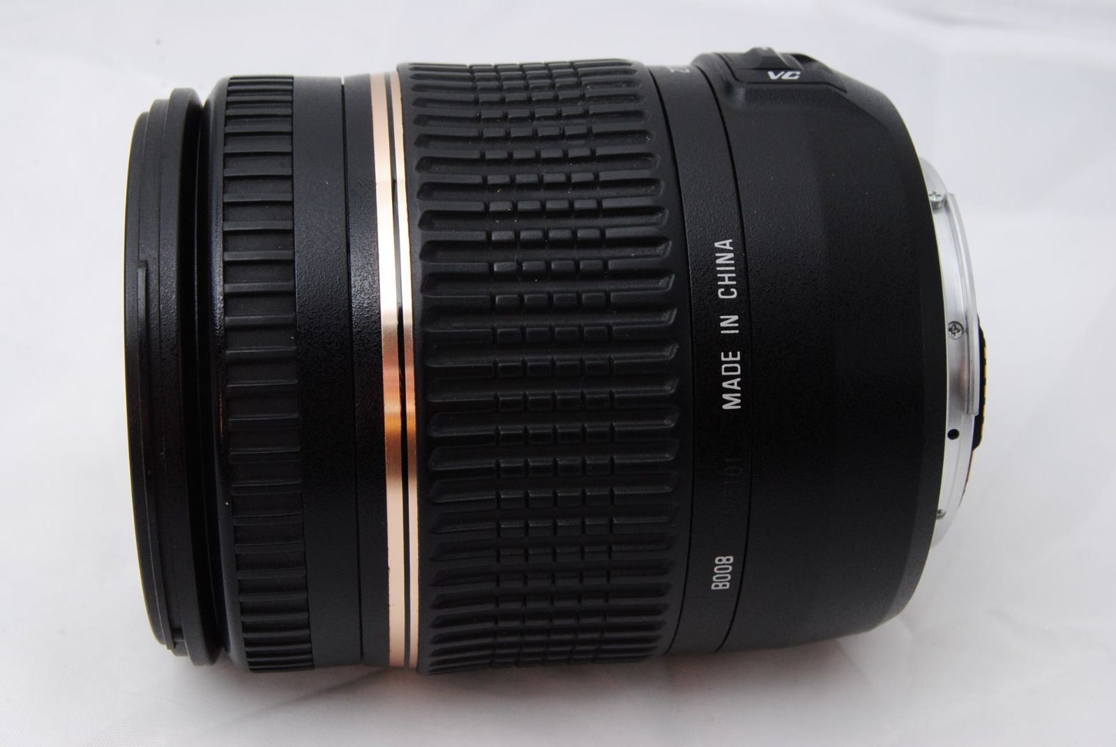 B008E 18-270mm