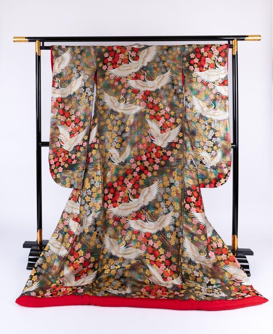 50%OFF! 125,000円→62,500円】花嫁色打掛け 緑.赤色/金刺繍 鶴/桜模様 