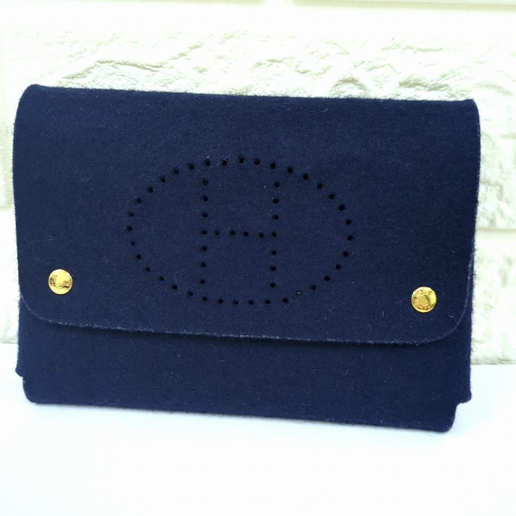 HERMES エテュイカルト GM トランプケース 小物入れ パンチングロゴ 赤 HERMES エテュイカルト GM トランプケース 小物入れ パンチング