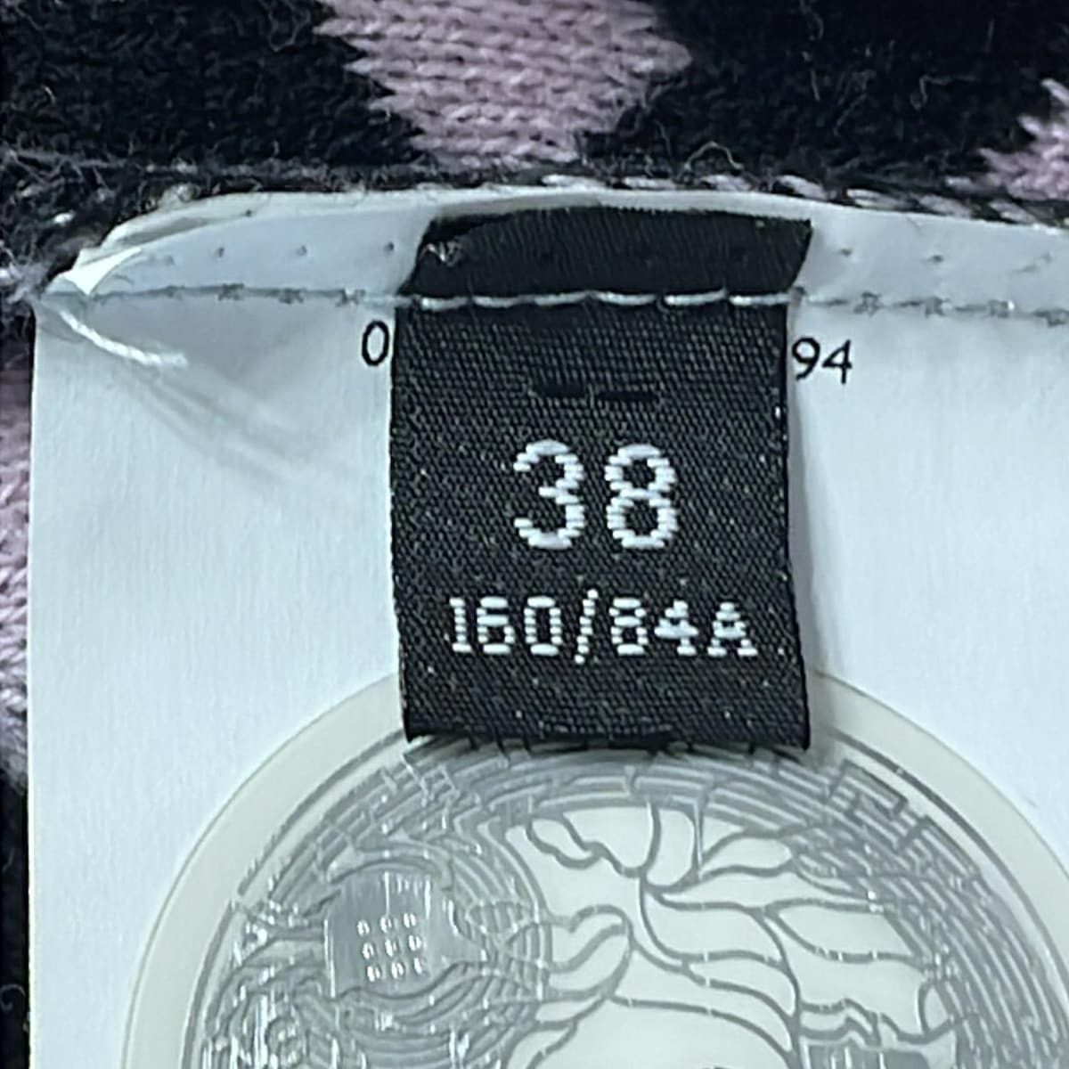 VERSACE - VERSACE(ヴェルサーチ) 長袖セーター サイズ38 M レディース - ライトピンク×黒 クルーネック/メデューサ VERSACE(ヴェルサーチ) 長袖セーター サイズ38 M レディース