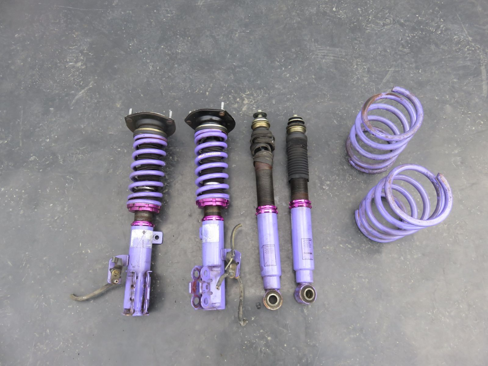 SFC2565 アルファード10系 ANH10 MNH10 ANH15 MNH15 ネジ式 車高調 サスショック 1台分セット