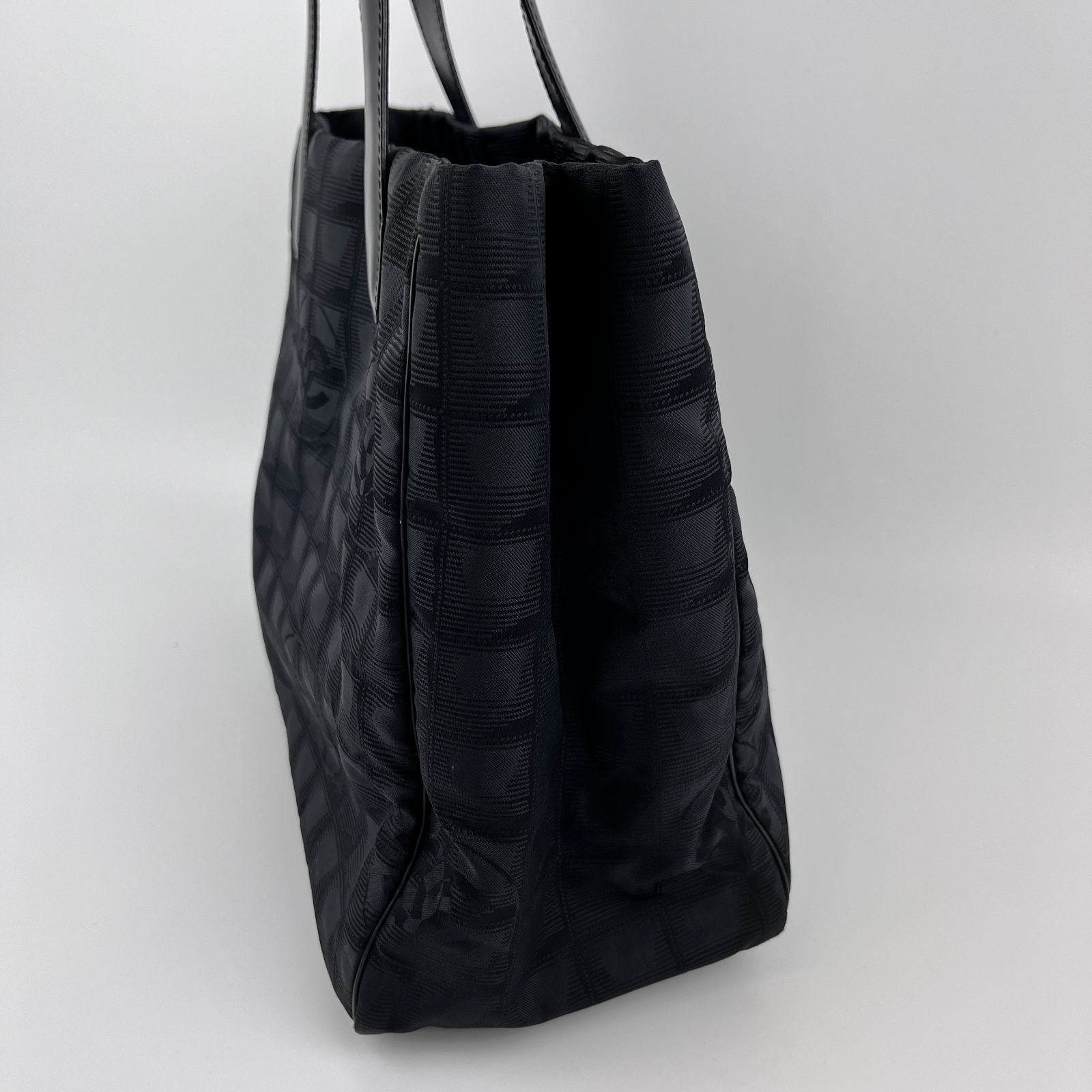 CHANEL ニュートラベル トートバッグ ココマーク ナイロン レザー 美品CHANEL シャネル トートバッグ ナイロン レザー ブラック総柄