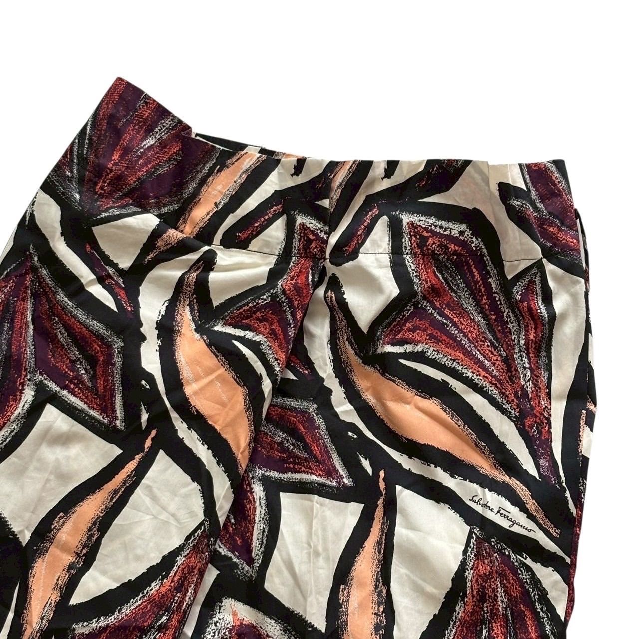 SALVATORE FERRAGAMO フェラガモ アパレル パンツ ボトムス ホワイト