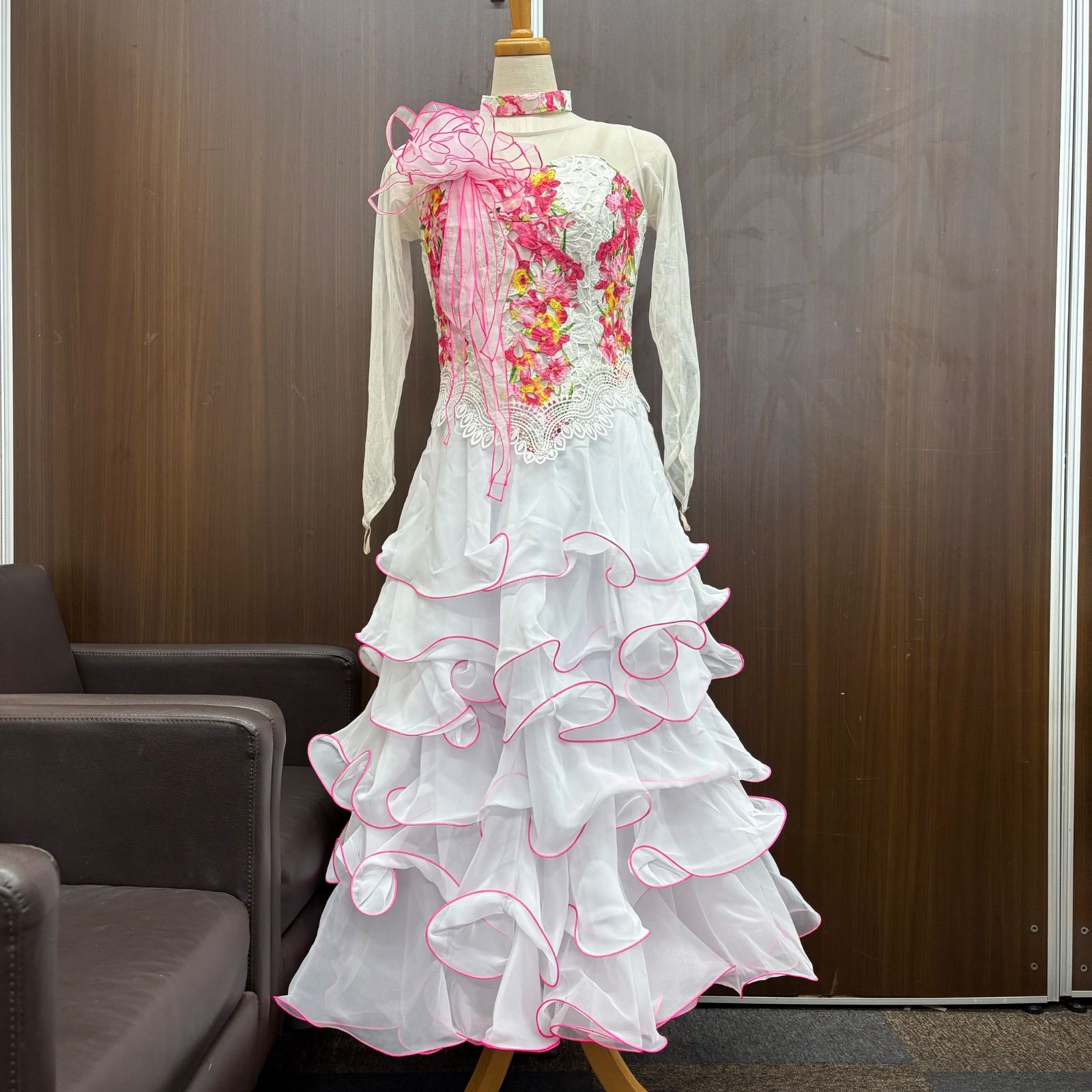 未使用品【Pastime】パスタイム　日本製　社交ダンス　花柄　ドレス　L 社交ダンス ドレス パスタイム PASTIME タグ付き 未使用 花柄ドレス