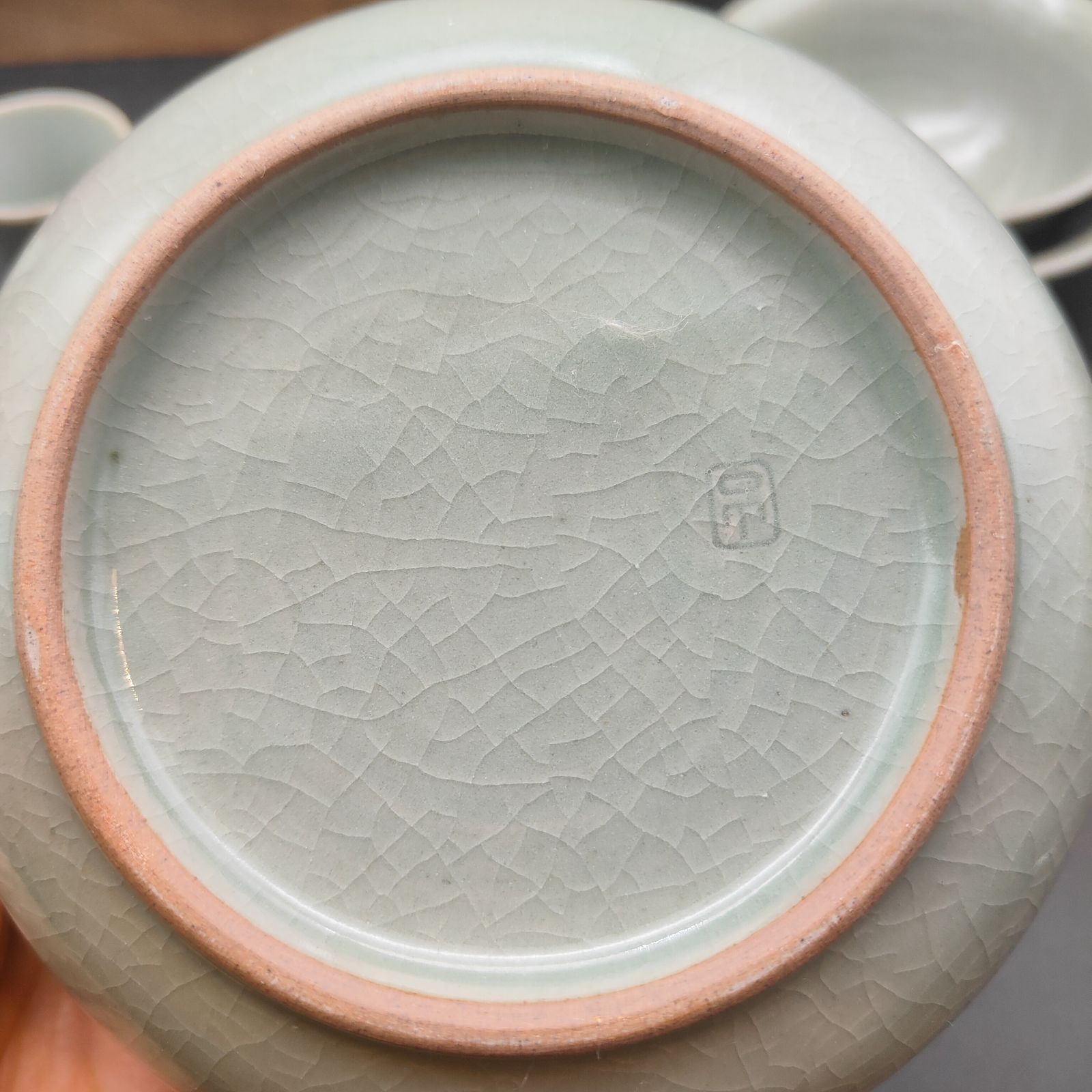 韓国人陶芸家 月岩作 青磁象嵌水差し 未使用品☆(3月31日迄値引き販売中)☆ 又玄窯 李 奇休作 青磁象嵌雲鶴紋ぐい呑5個セット 茶道具