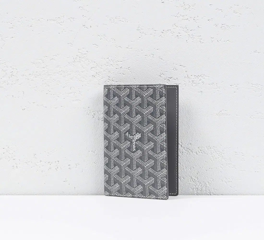 ブランド中古 Goyard(ゴヤール) グルネル パスポート ケース グレー