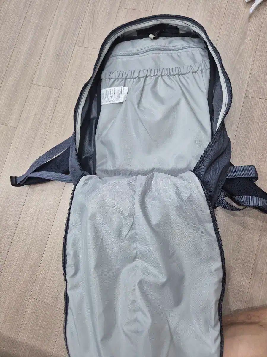 アークテリクス Mantis