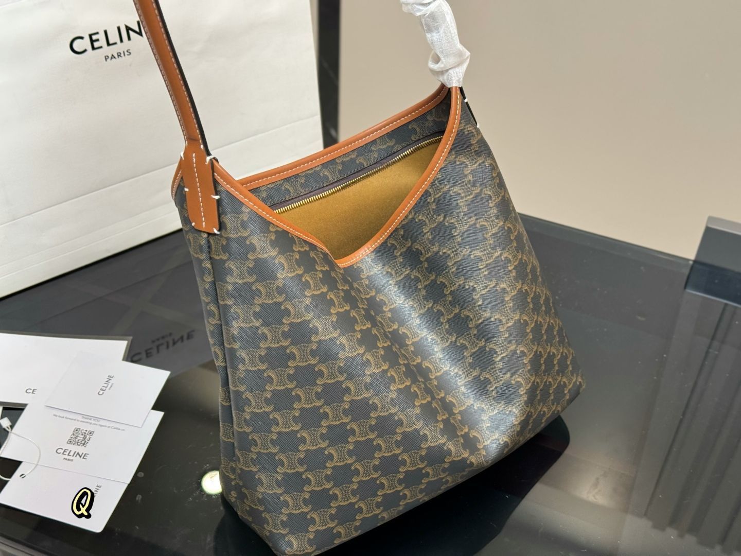 【CELINE】エロイーズ ホーボーバッグ ViVi CELINE HELOISE(セリーヌ エロイズ) バッグ・カバン
