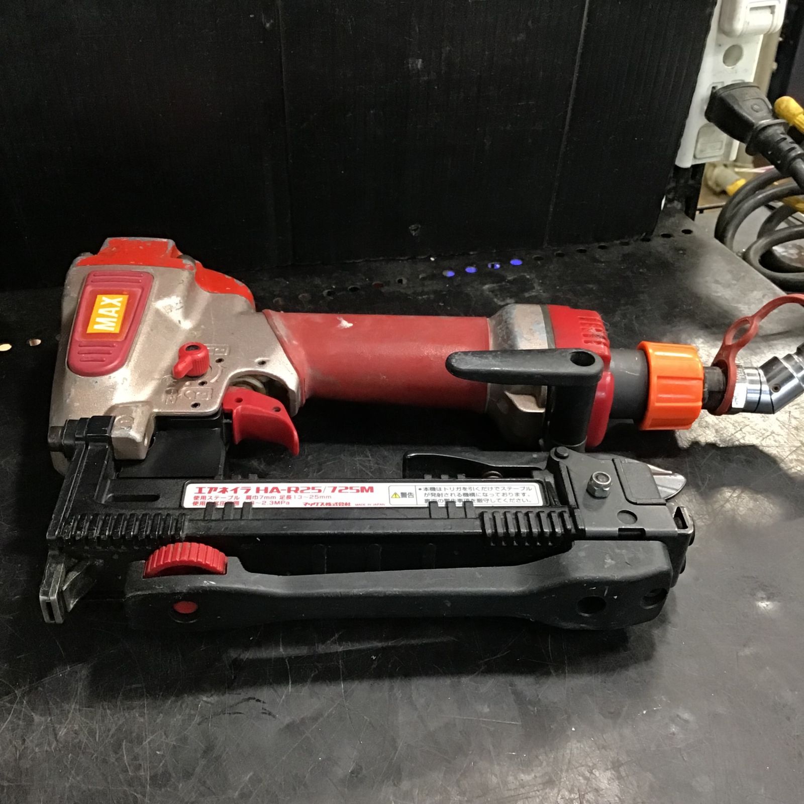高圧ステープル用エアネイラ HA-R25|725M