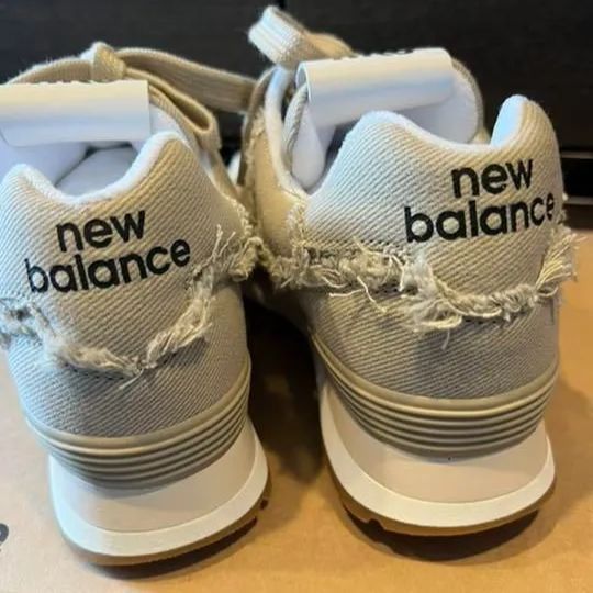 New Balance x Miu Miuミュウミュウ ニューバランスコラボ スニーカー