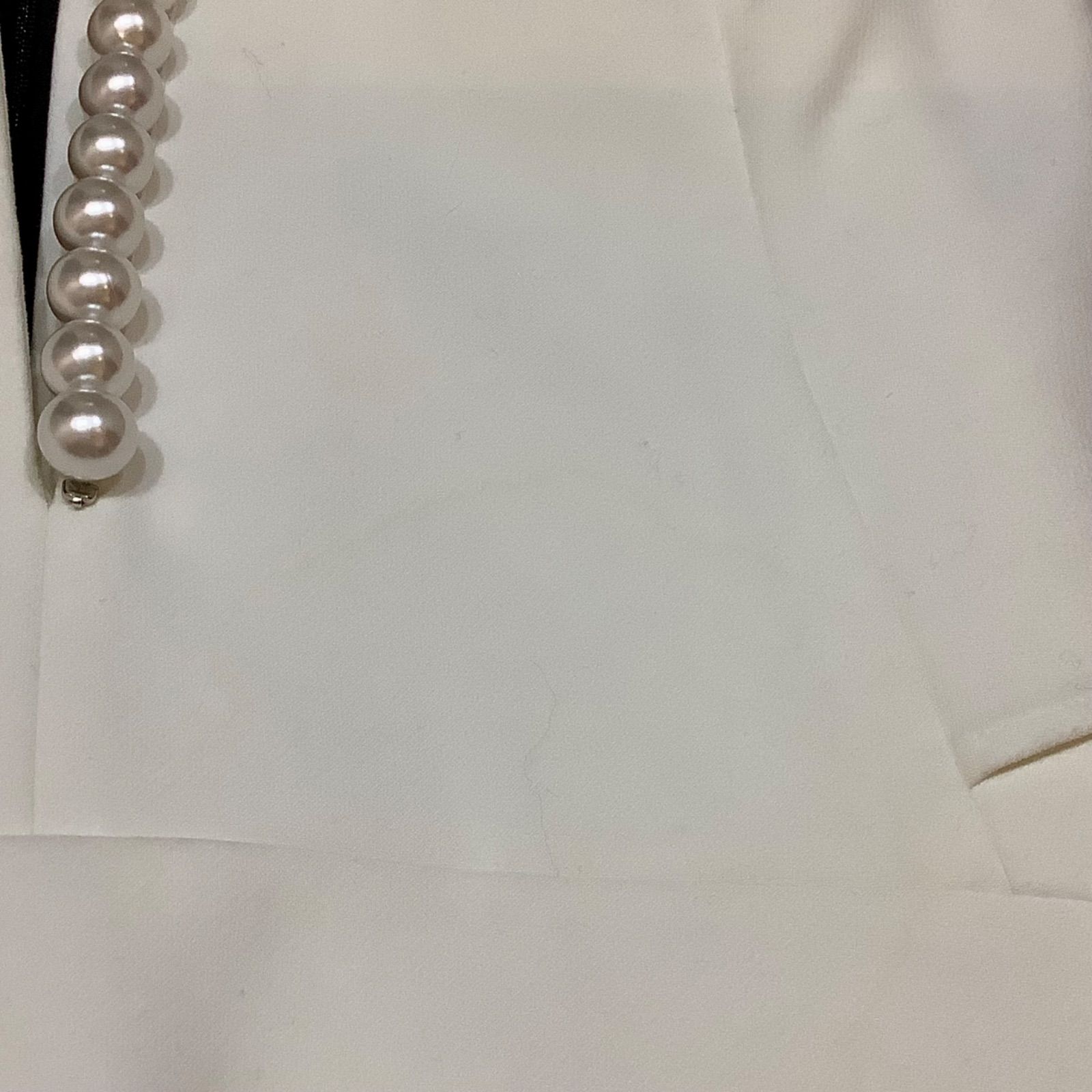 滝川クリステルさん着 YOKOCHAN ヨーコチャン ぺタルスリーブパール  