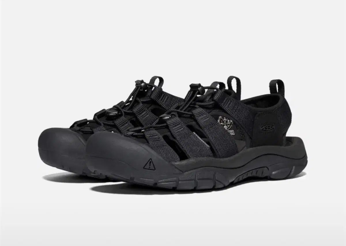 KEEN(キーン) サンダル ニューポート H2 オールブラック 275 サイズ