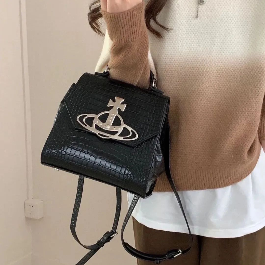 新品未使用 Vivienne Westwood ヴィヴィアンウエストウッド 2wayバッグ ビッグオーブ グレース リュックバックパック - メルカリ