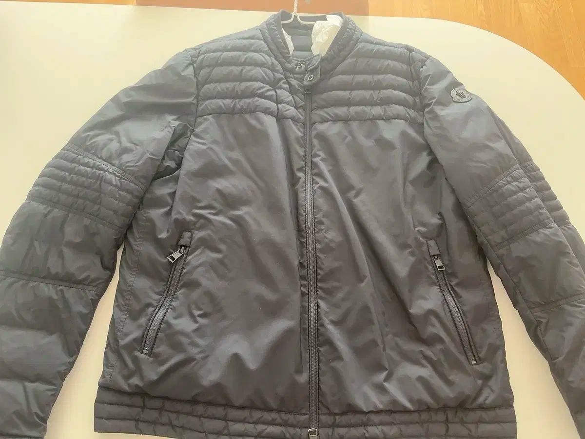 MONCLER モンクレール メンズ 軽量ダウン サイズ 5 105 ー 110