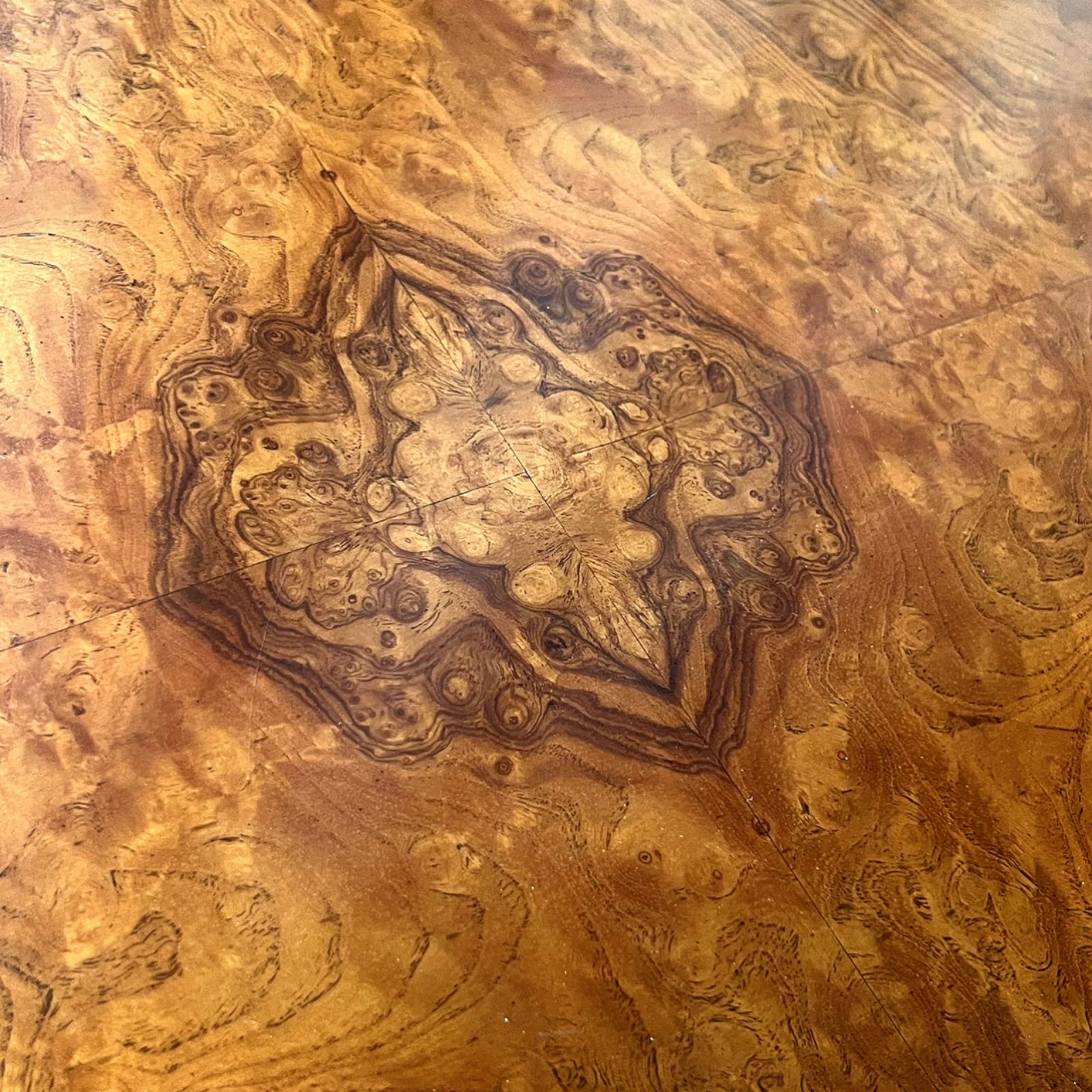 取付無料！カリモク家具 ドマーニ モーガントン 天然木クラシカルサイドテーブル✨ 取付無料！カリモク家具 ドマーニ モーガントン 天然木