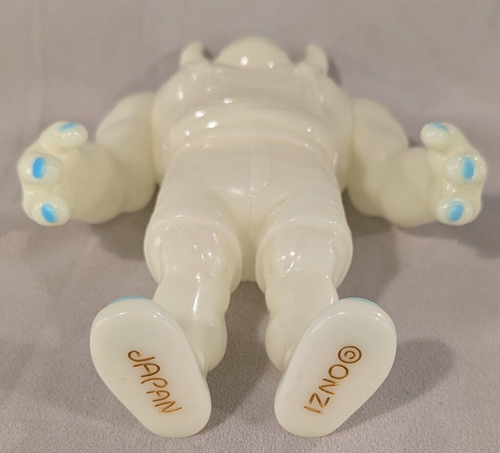 新作，低価 ONZI ニール 蓄光成型/水色成型