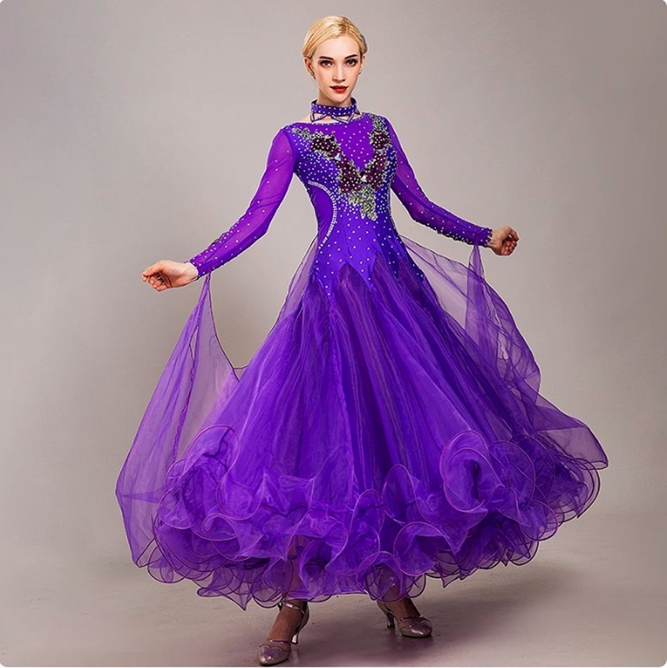 ワンピース 刺繍